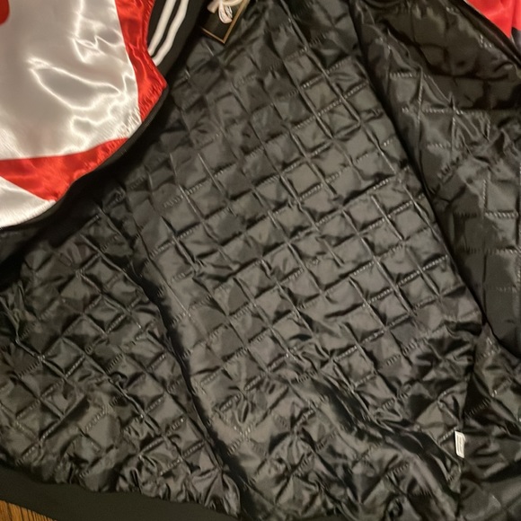 🔥🔥BULLS JACKET 🔥🔥 - Picture 5 of 6